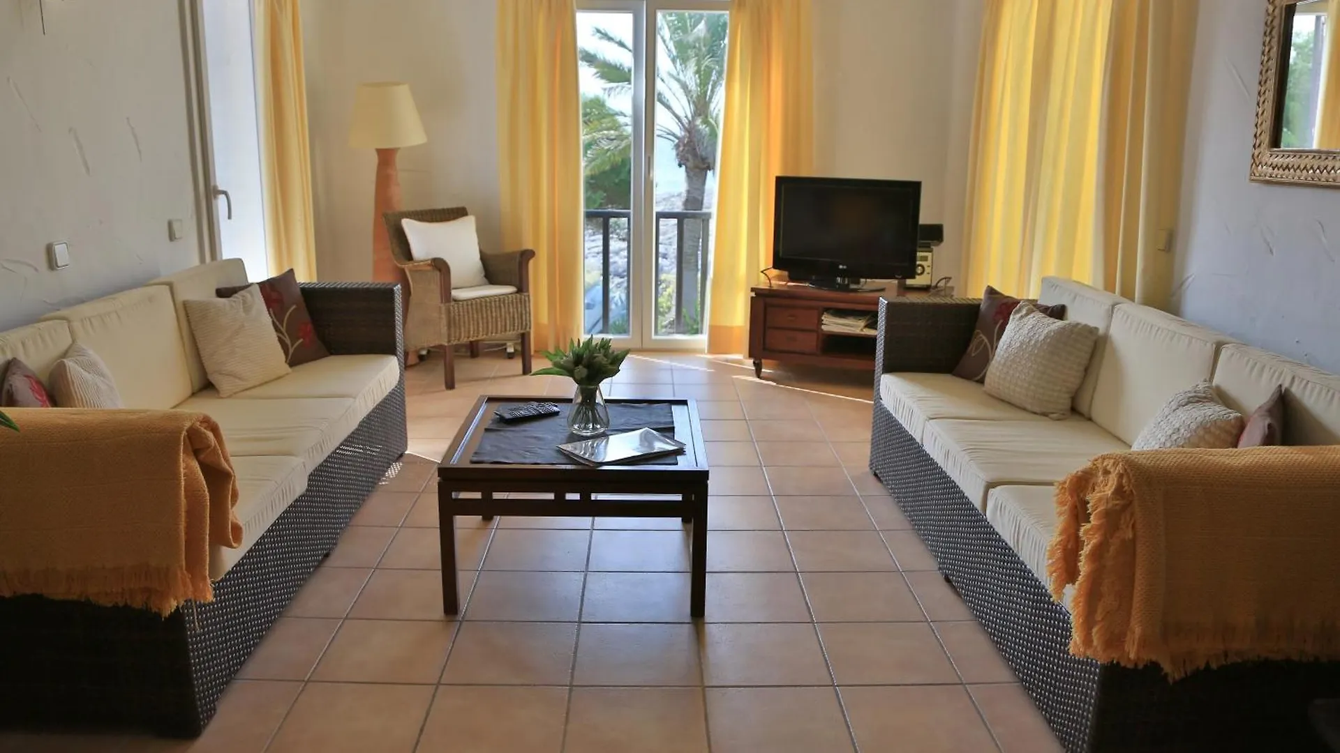 Apartamentos Parque Mar Cala d'Or  Spain